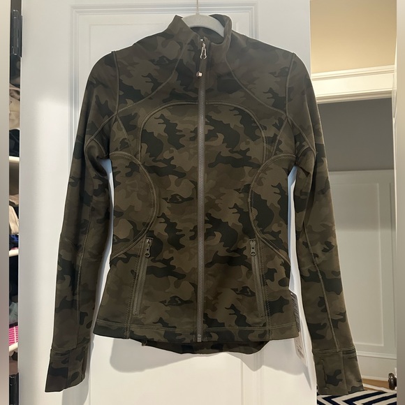 Lululemon NWT Forme Jacket *Cuffins | Savasana Camo 20cm Fatigue Green - Picture 8 of 12